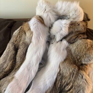 Genuine fox 3/4 Vest with hood